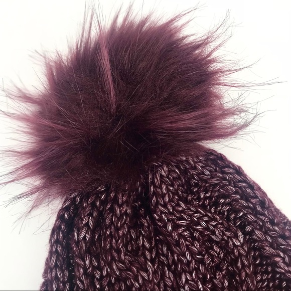 NWT Time River Womens Burgundy Knitted Winter Hat - Picture 3 of 4